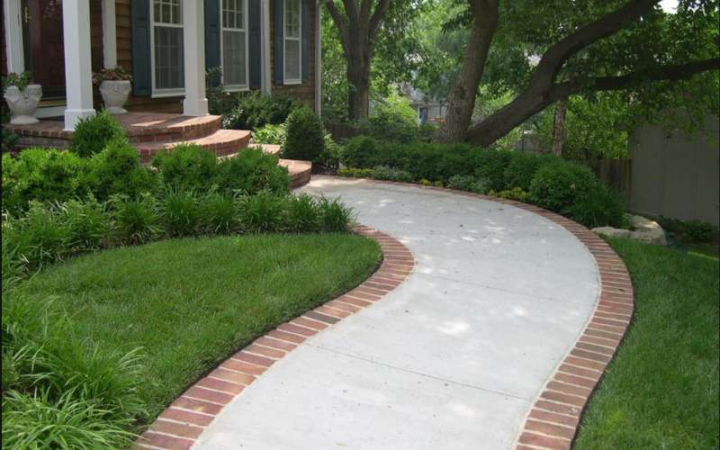 Designing Concrete Walkways for High-Traffic Areas
