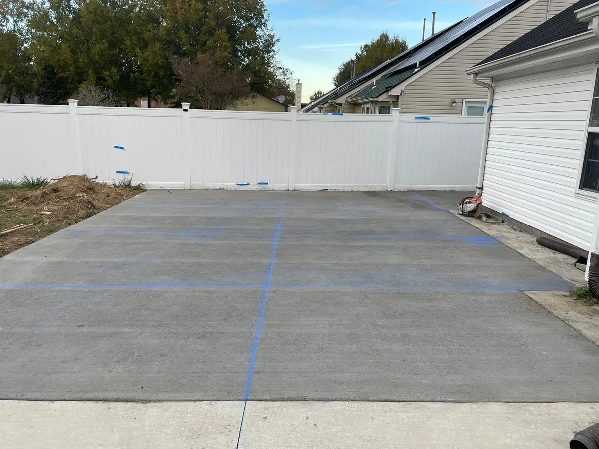 Backyard concrete patio installation 002