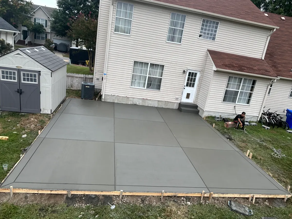 Concrete patio installation 002