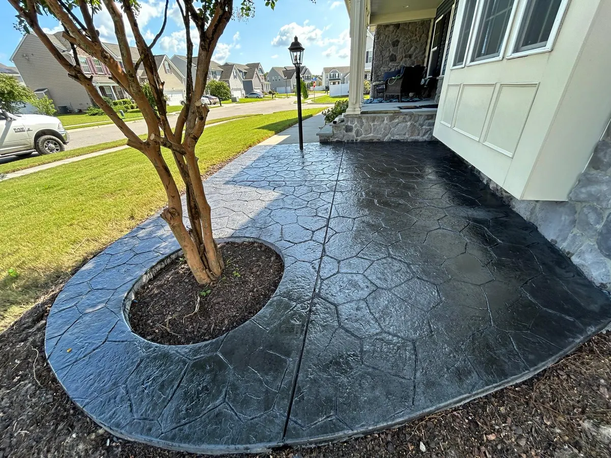 Stamped concrete front patio walkway 001