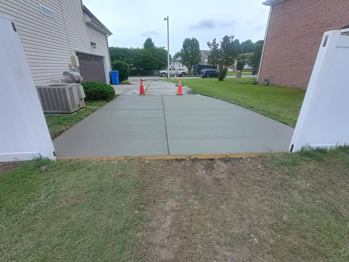 New concrete driveway installation 002