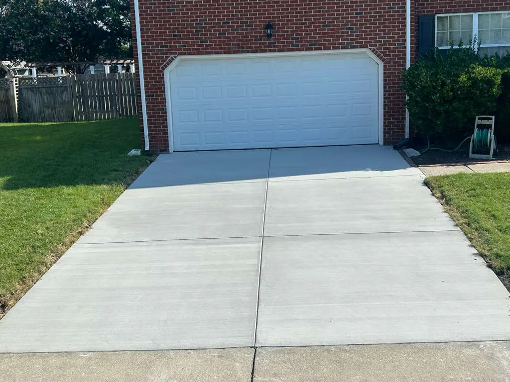 New concrete driveway installation 002